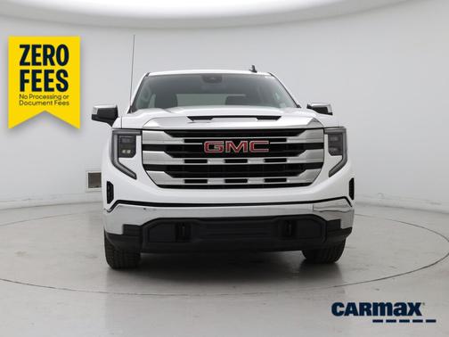 White 2023 GMC Sierra 1500 SLE
