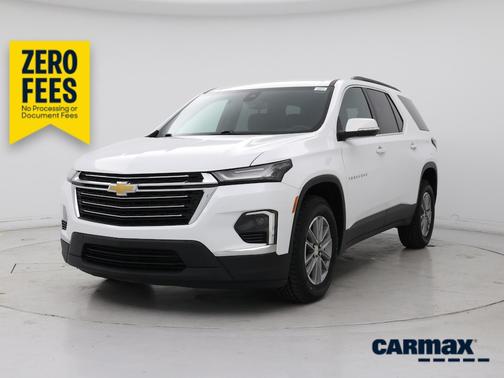 White 2023 Chevrolet Traverse LT Cloth