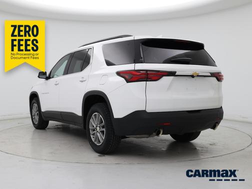 White 2023 Chevrolet Traverse LT Cloth