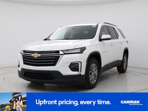 White 2023 Chevrolet Traverse LT Cloth