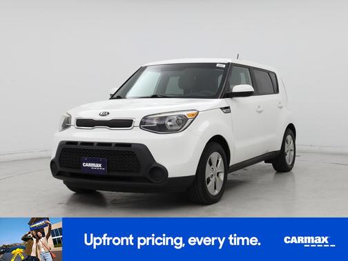 White 2016 Kia Soul