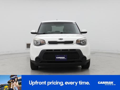 White 2016 Kia Soul