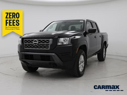 Black 2023 Nissan Frontier SV