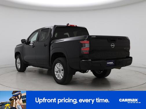 Black 2023 Nissan Frontier SV