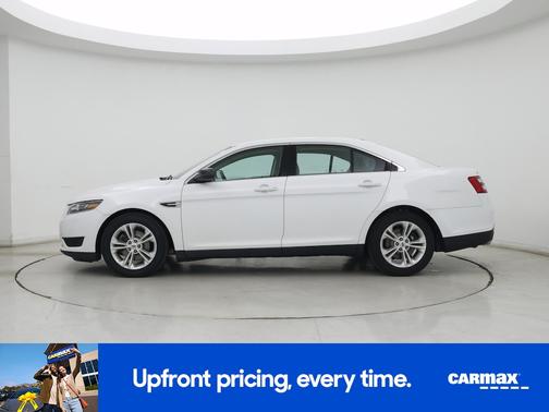 White 2016 Ford Taurus SE