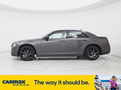 2022 Chrysler 300 Touring