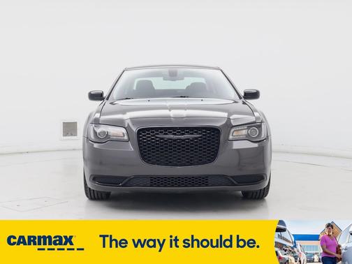 2022 Chrysler 300 Touring