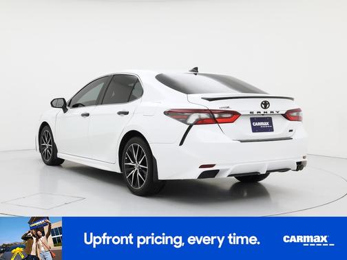 White 2023 Toyota Camry SE