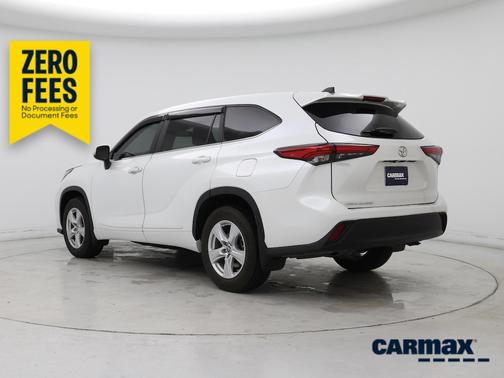 White 2023 Toyota Highlander L