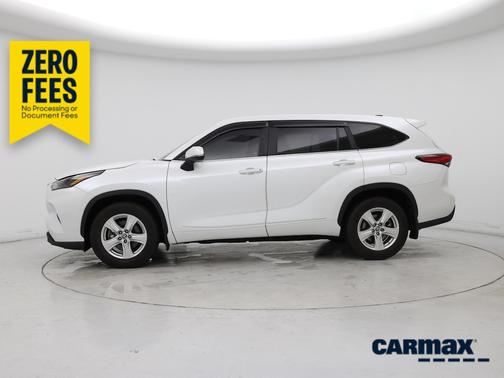 White 2023 Toyota Highlander L