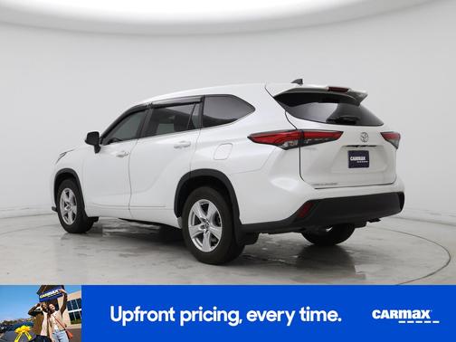 White 2023 Toyota Highlander L