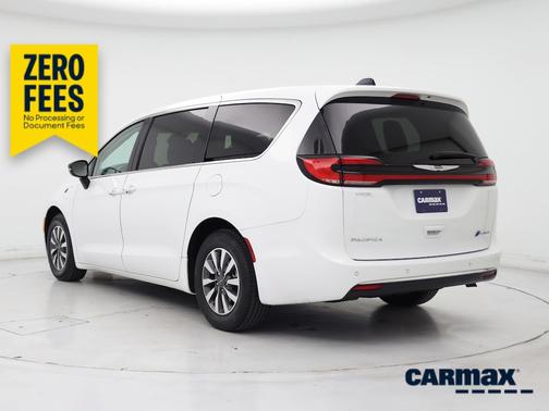 White 2024 Chrysler Pacifica Hybrid Select