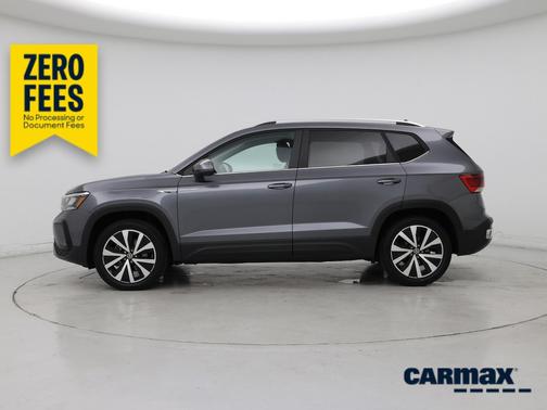Gray 2023 Volkswagen Taos SE