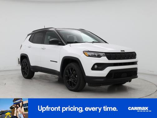 White 2022 Jeep Compass Altitude