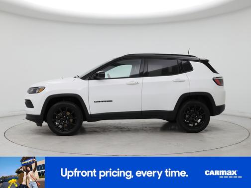White 2022 Jeep Compass Altitude