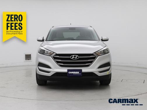 Silver 2016 Hyundai TUCSON SE