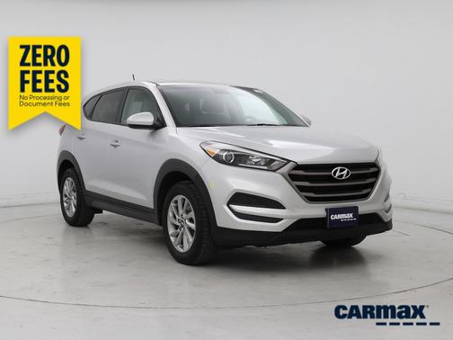 Silver 2016 Hyundai TUCSON SE