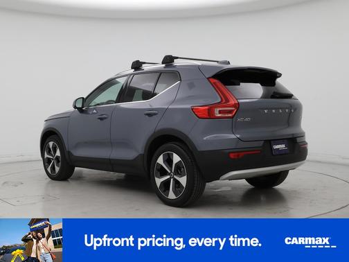 Gray 2023 Volvo XC40 B5 Plus Bright Theme
