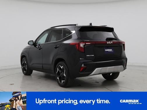 Black 2024 Kia Seltos EX