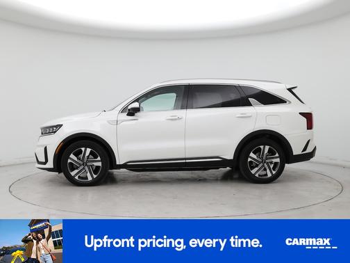 White 2024 Kia Sorento Hybrid SX Prestige