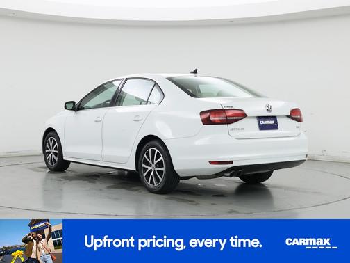 White 2017 Volkswagen Jetta SE