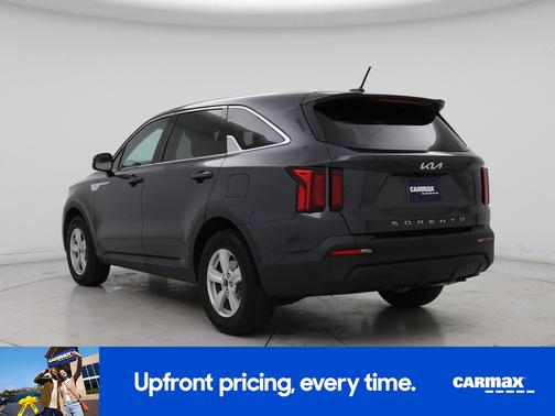 Gray 2022 Kia Sorento LX