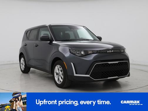 Gray 2024 Kia Soul LX