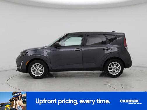 Gray 2024 Kia Soul LX
