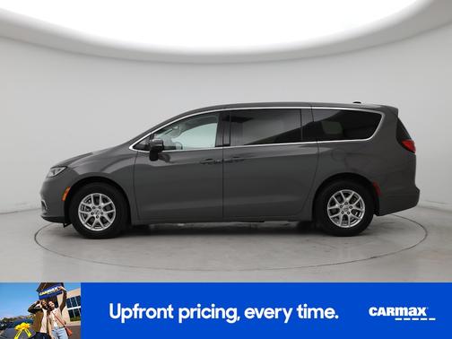 Silver 2023 Chrysler Pacifica Touring L