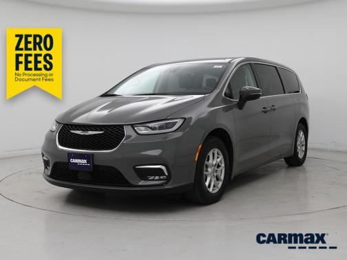Gray 2023 Chrysler Pacifica Touring L