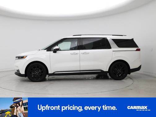 White 2022 Kia Carnival SX
