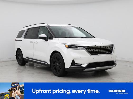 White 2022 Kia Carnival SX