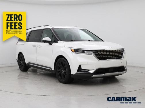 White 2022 Kia Carnival SX