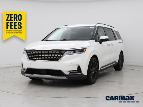 White 2022 Kia Carnival SX
