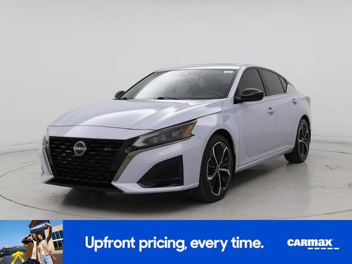 Gray 2023 Nissan Altima SR