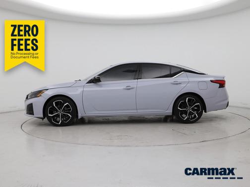 Gray 2023 Nissan Altima SR