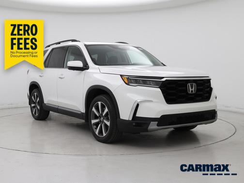 White 2025 Honda Pilot Elite