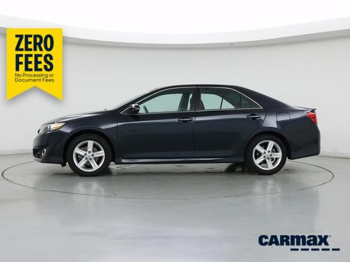 Blue 2014 Toyota Camry SE