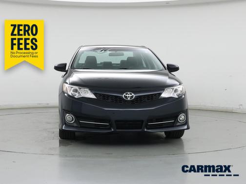 Blue 2014 Toyota Camry SE