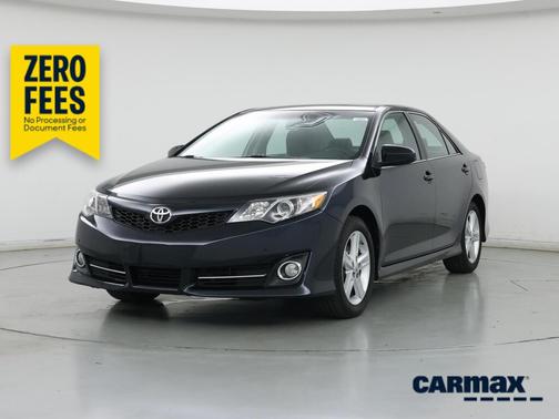 Blue 2014 Toyota Camry SE