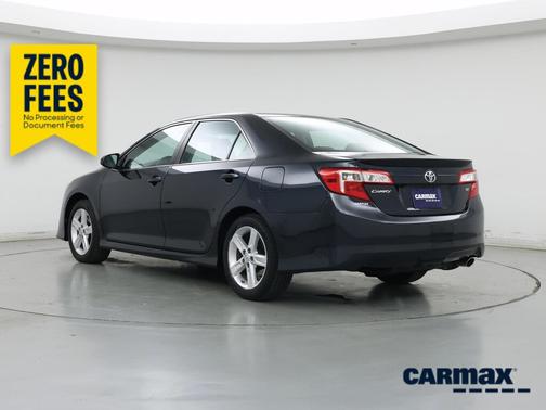 Blue 2014 Toyota Camry SE