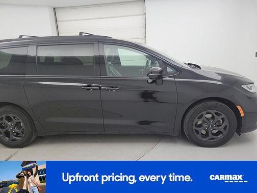 Black 2021 Chrysler Pacifica Hybrid Limited