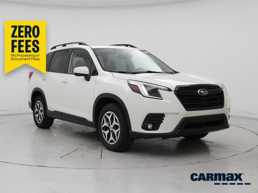White 2024 Subaru Forester Premium