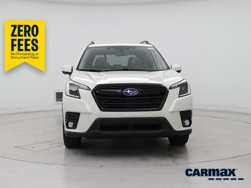 White 2024 Subaru Forester Premium