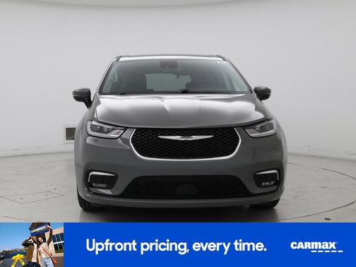 Gray 2023 Chrysler Pacifica Touring L