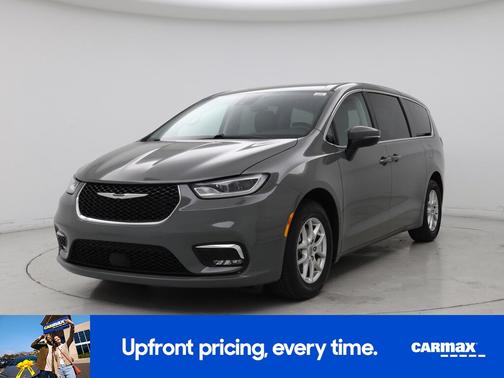 Gray 2023 Chrysler Pacifica Touring L