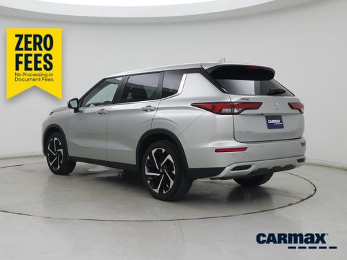 Silver 2022 Mitsubishi Outlander SE