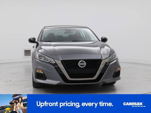 2022 Nissan Altima SR