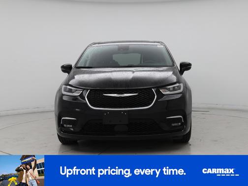 Black 2024 Chrysler Pacifica Limited