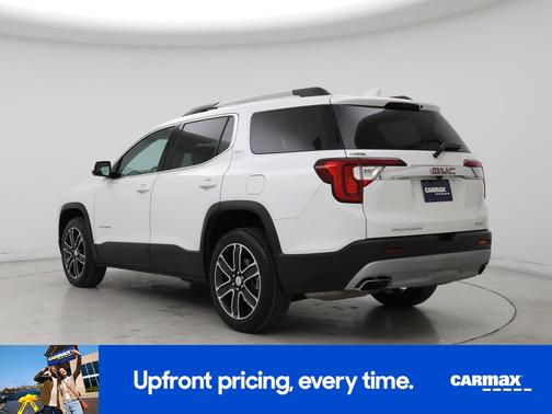 White 2023 GMC Acadia SLT